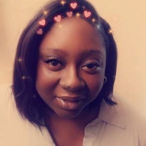 Meet your Posher, Monique